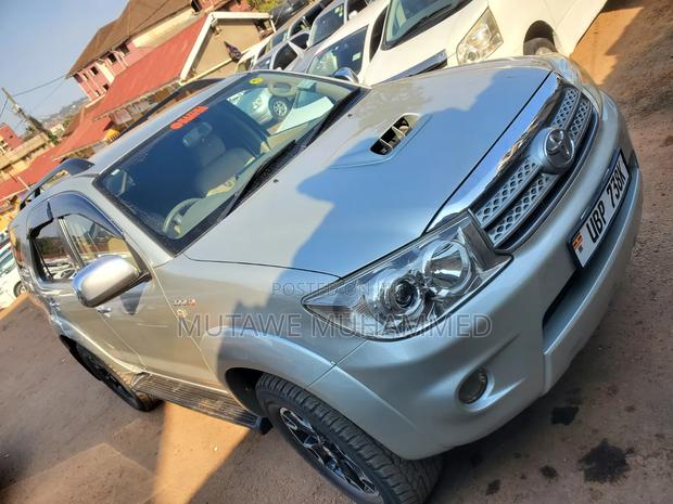 Toyota Fortuner 2012 Silver