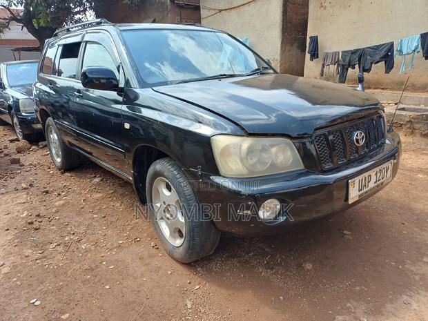 Toyota Kluger 2002 Black