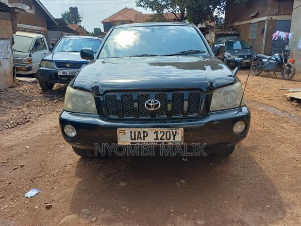 Toyota Kluger 2002 Black