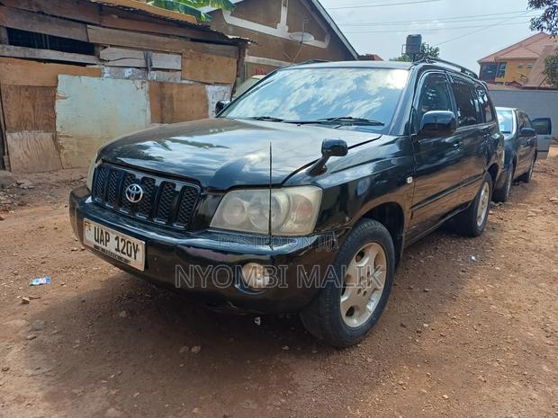 Toyota Kluger 2002 Black