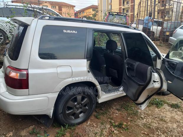 Subaru Forester 2002 White