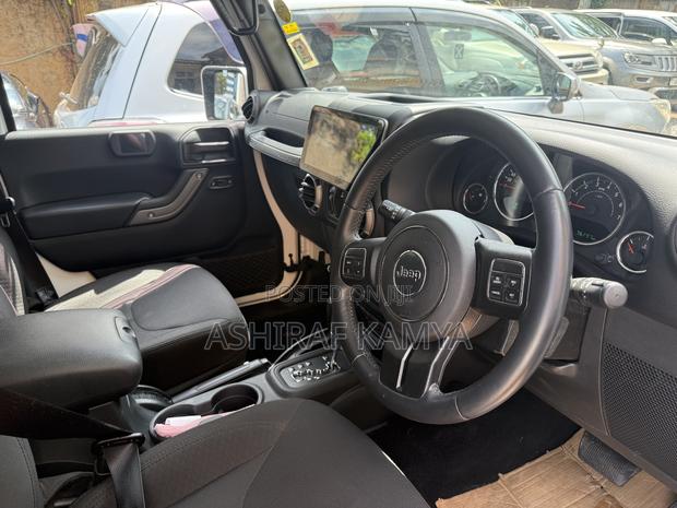 Jeep Wrangler 2018 White