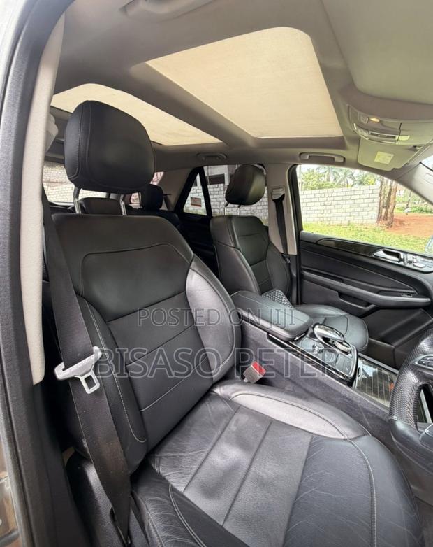 Mercedes-Benz GLE-Class 2016 Gray
