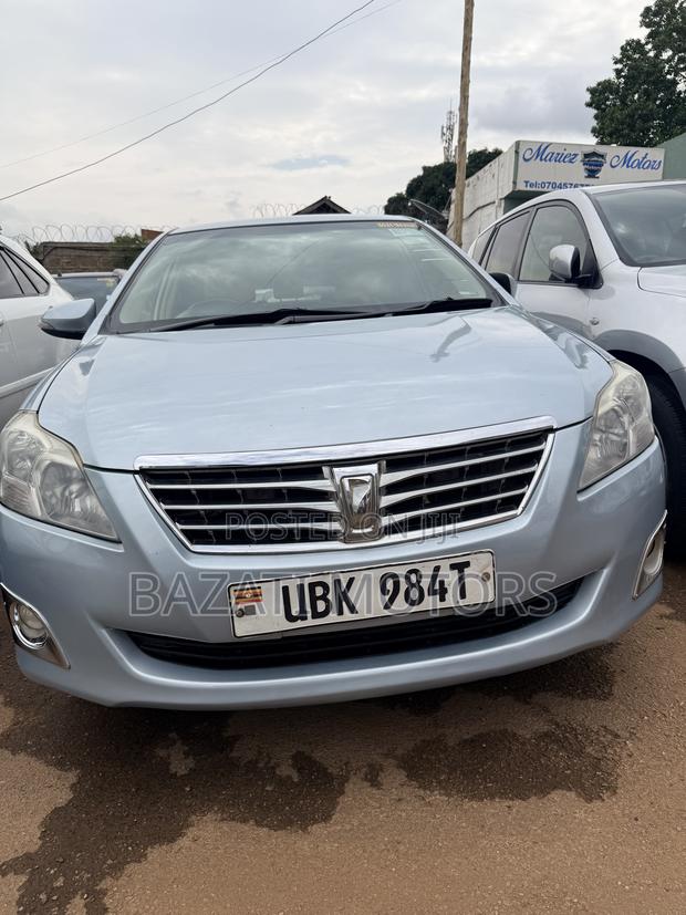 Toyota Premio 2013 Silver