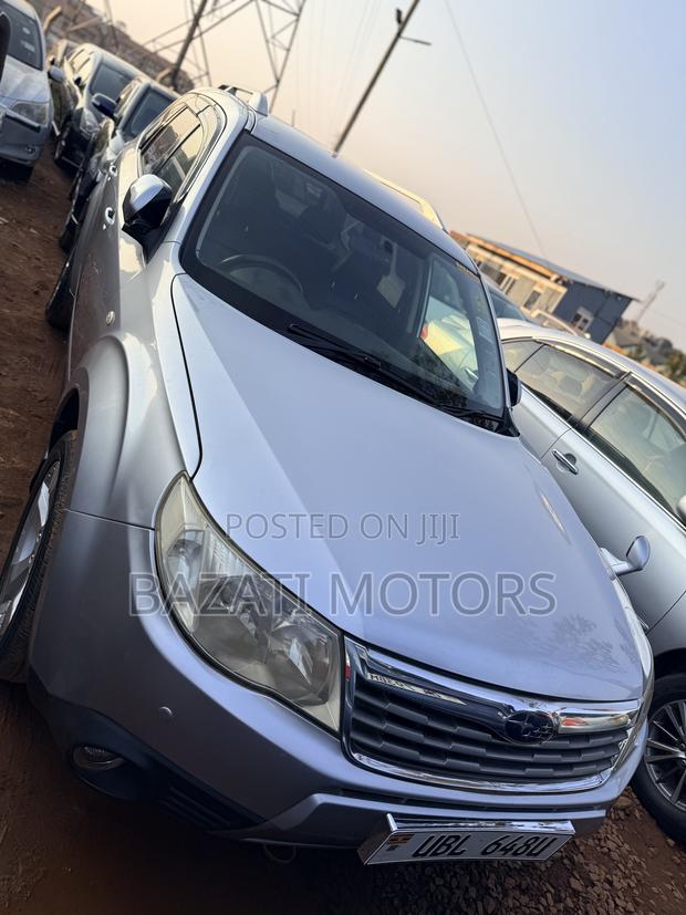 Subaru Forester 2010 Silver