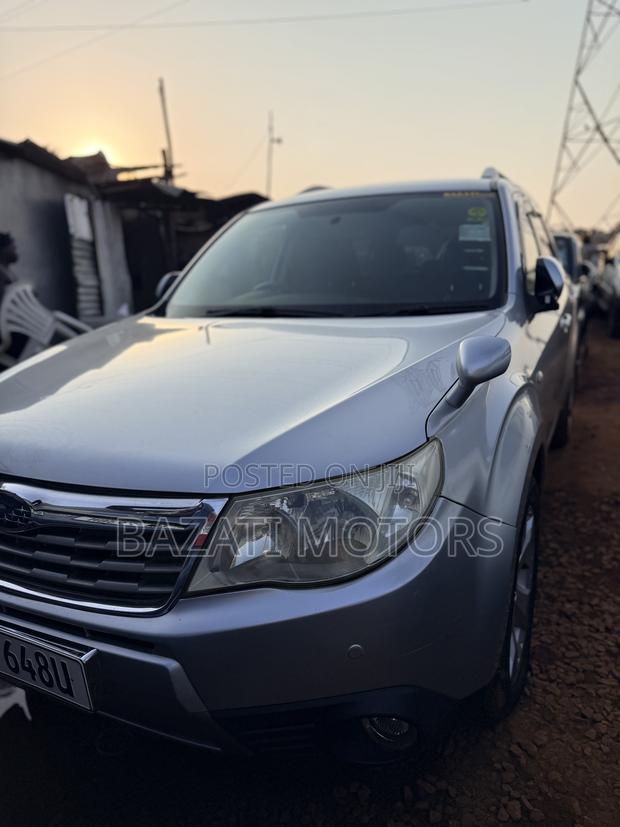 Subaru Forester 2010 Silver