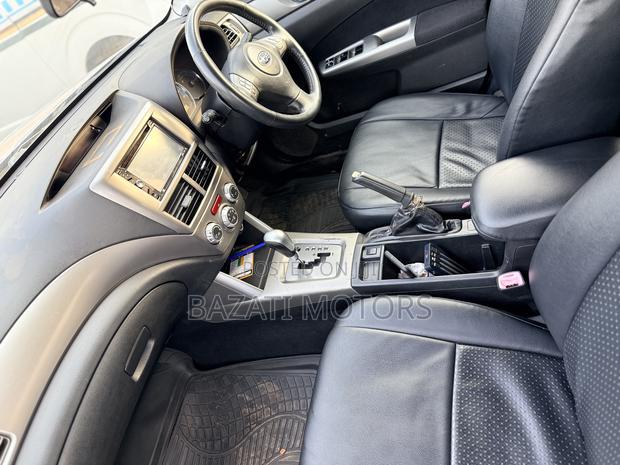 Subaru Forester 2010 Silver