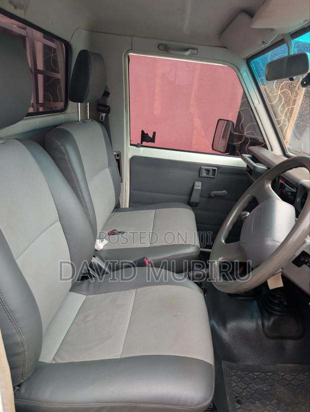 Toyota Land Cruiser 2012 White