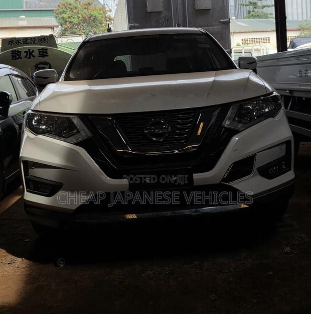Nissan X-Trail 2.0 Petrol AWD 2017 White