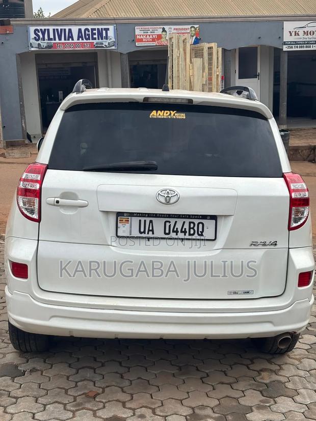 Toyota RAV4 2013 White