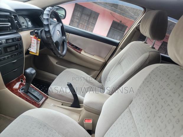 Toyota Allex 2005 Gray