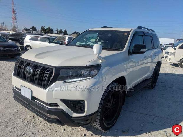 Toyota Land Cruiser Prado 2.7 2023 Pearl
