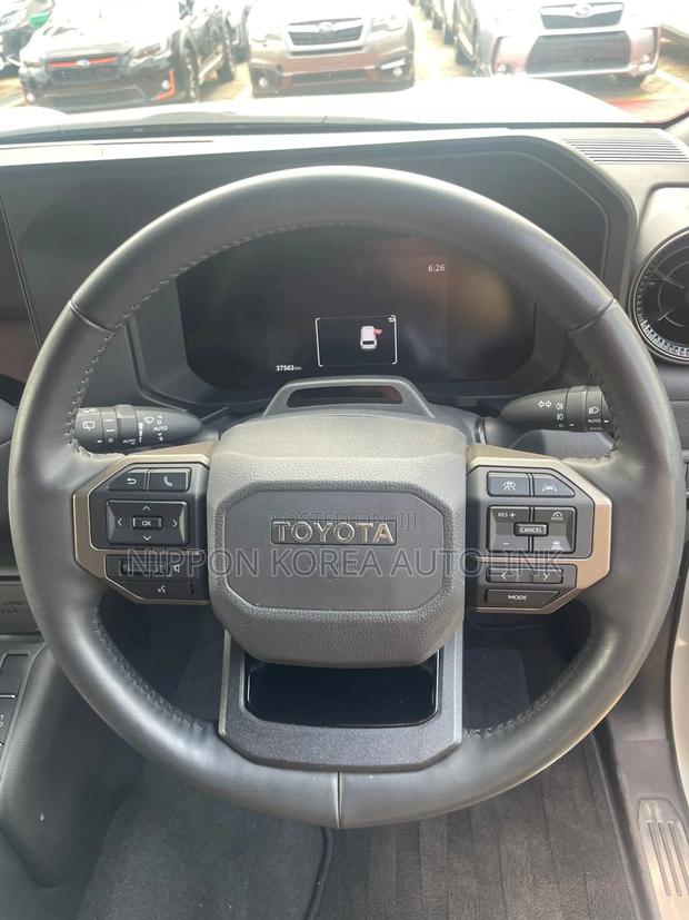 Toyota Land Cruiser Prado 2024 White