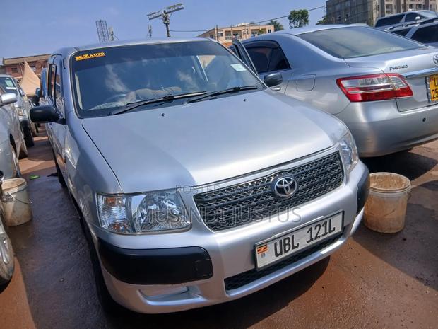 Toyota Succeed 2012 Silver