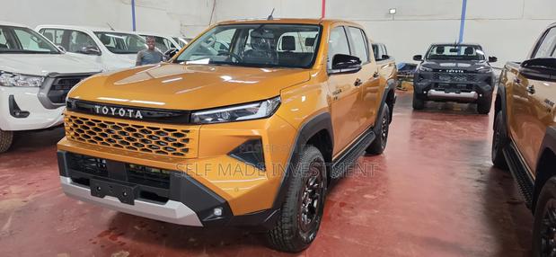 New Toyota Hilux 2025 Teal