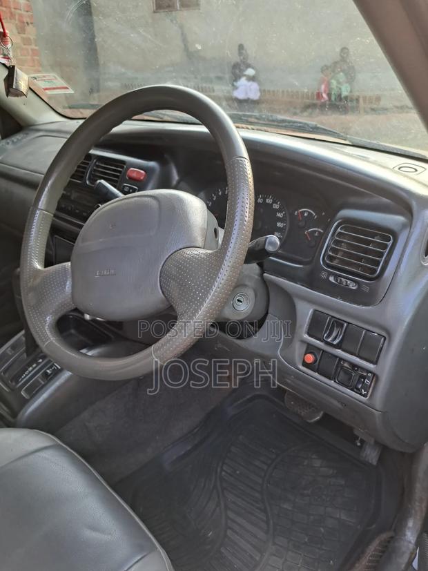 Suzuki Escudo 1995 Gray