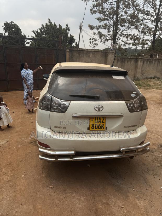 Toyota Harrier 2.4 4WD 2008 White