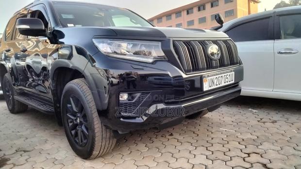 Toyota Land Cruiser Prado 2018 Black