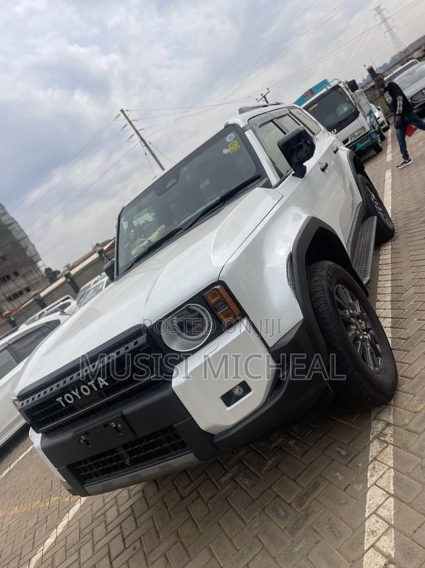 Toyota Land Cruiser Prado 2.8 2024 White