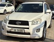 Toyota RAV4 2012 White for sale