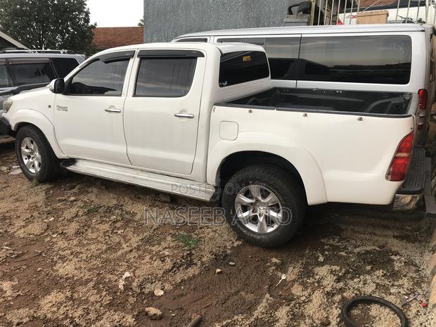 Toyota Hilux 2013 White