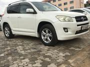 Toyota RAV4 2010 White for sale