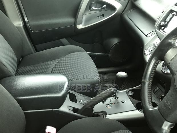 Toyota RAV4 2010 White
