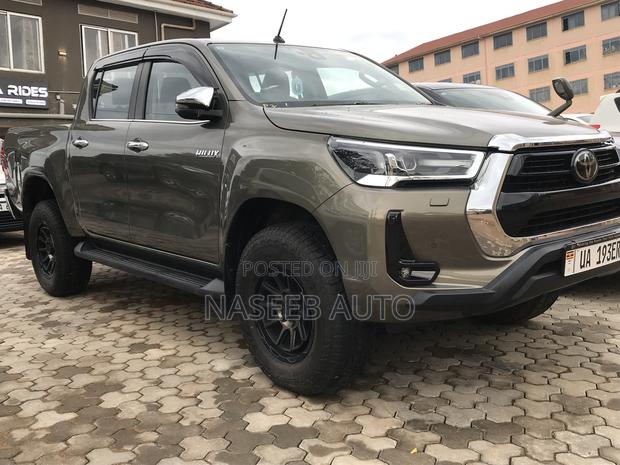 Toyota Hilux 2019 Green