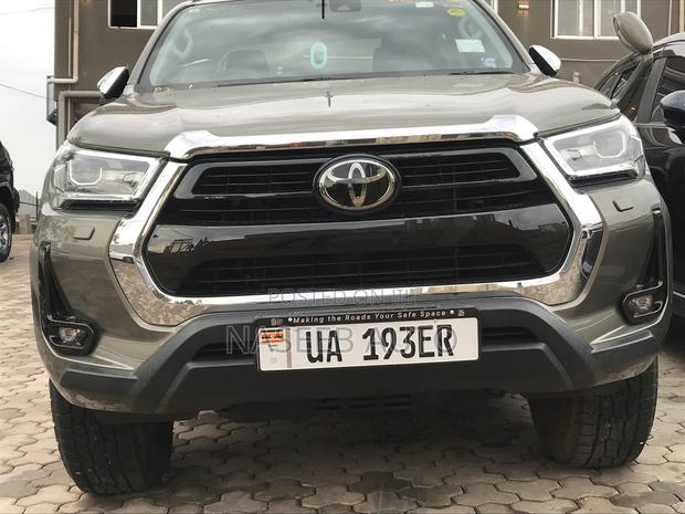 Toyota Hilux 2019 Green