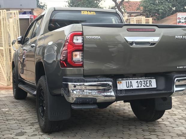 Toyota Hilux 2019 Green