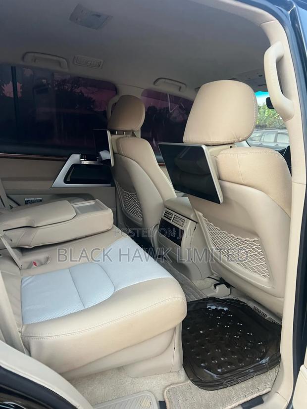 Toyota Land Cruiser 2016 Black