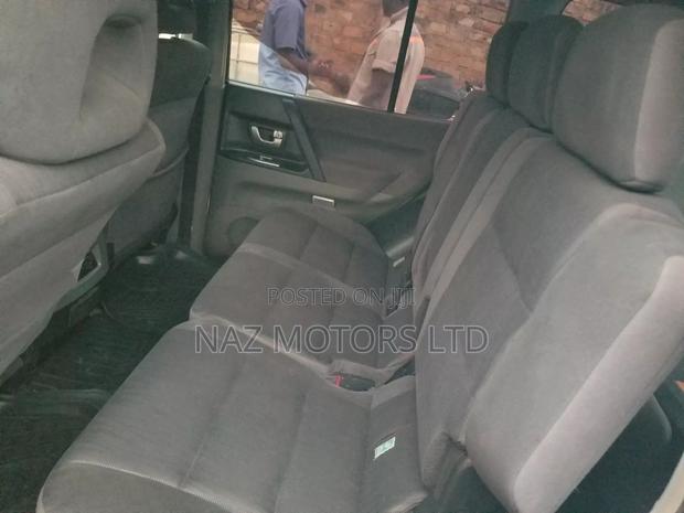 Toyota Noah 2001 White