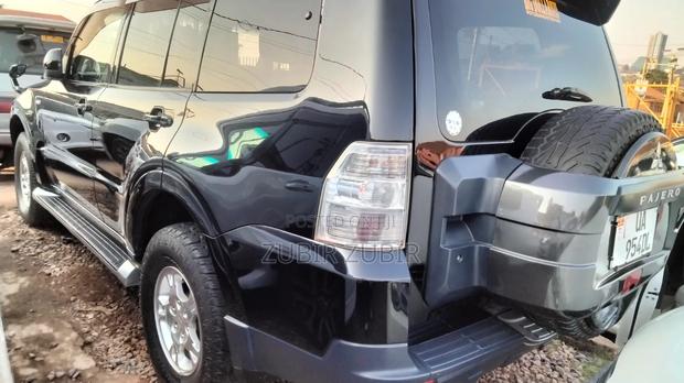 Mitsubishi Pajero 2011 Black