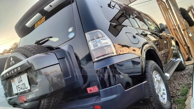 Mitsubishi Pajero 2011 Black