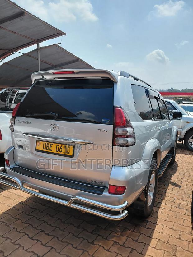 Toyota Land Cruiser Prado 2009 Silver