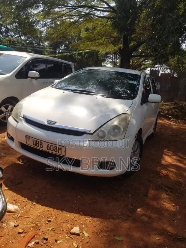 Toyota Wish 2004 White