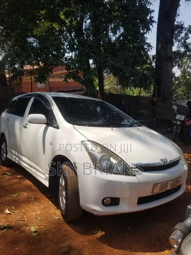 Toyota Wish 2004 White
