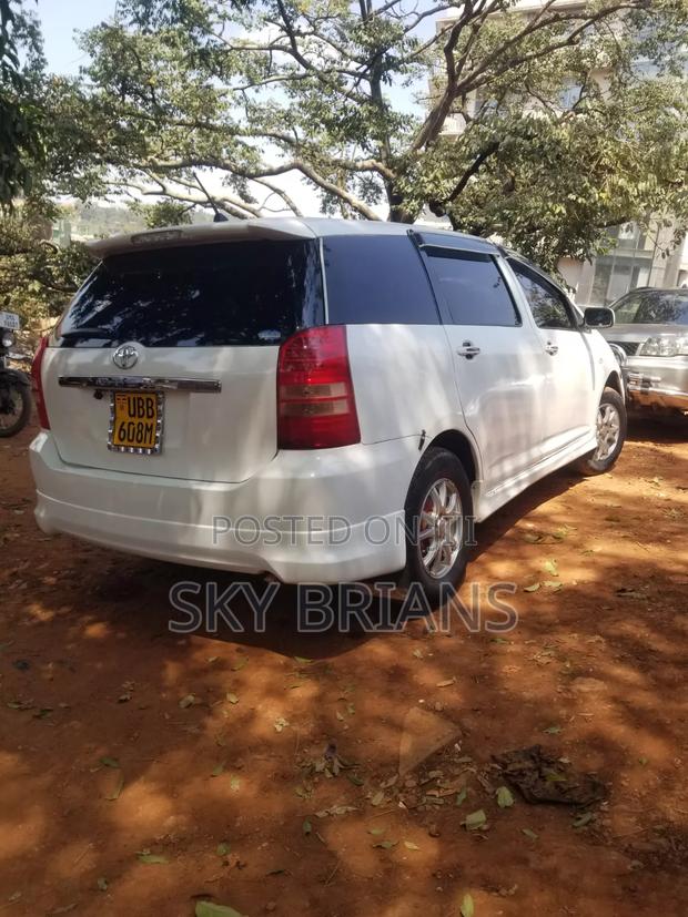 Toyota Wish 2004 White