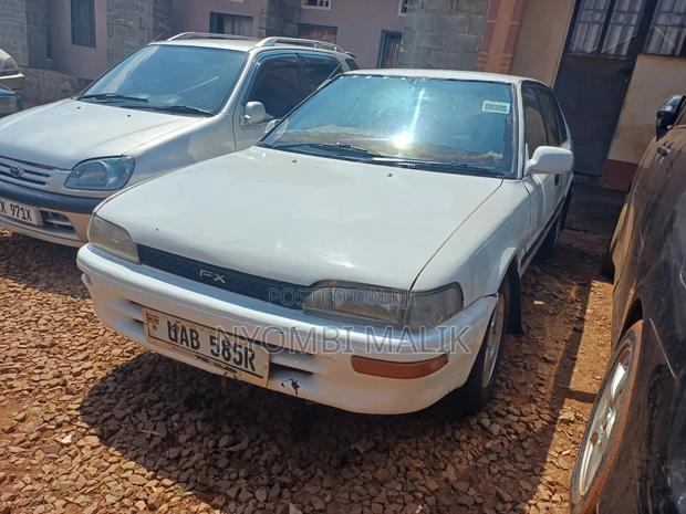Toyota Starlet 1997 White