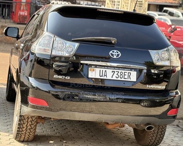 Toyota Harrier 2.4 2011 Black