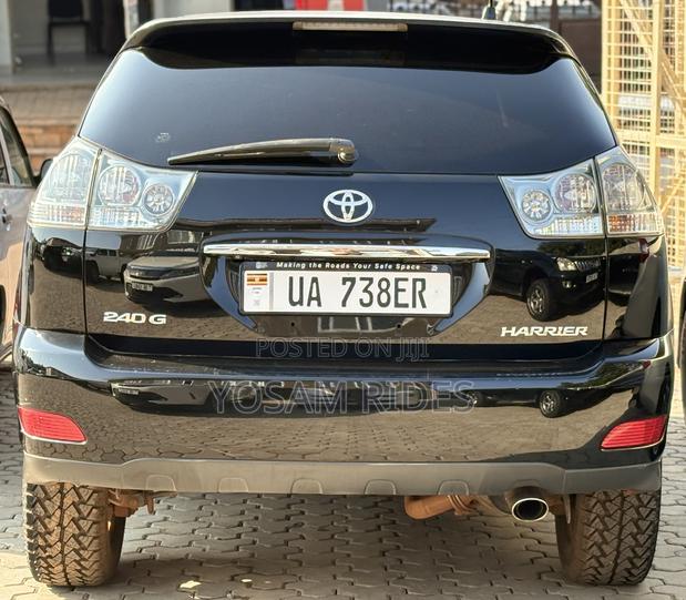 Toyota Harrier 2.4 2011 Black
