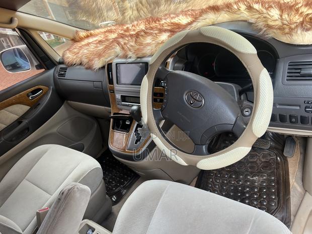 Toyota Alphard 2.4 Petrol AWD 2007 White