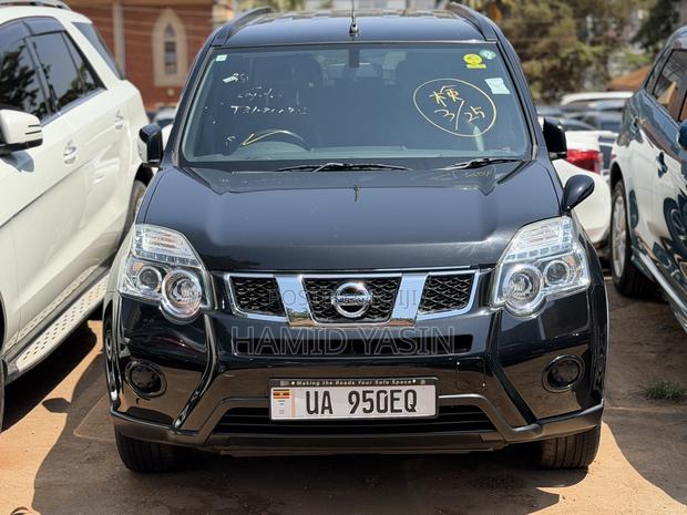 Nissan X-Trail 2012 Black