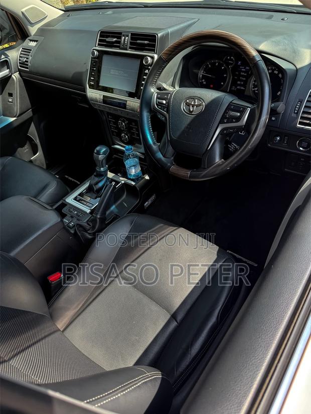 Toyota Land Cruiser Prado 2.8 2018 White