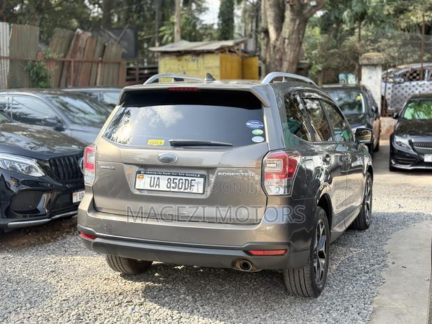 Subaru Forester 2016 Gold