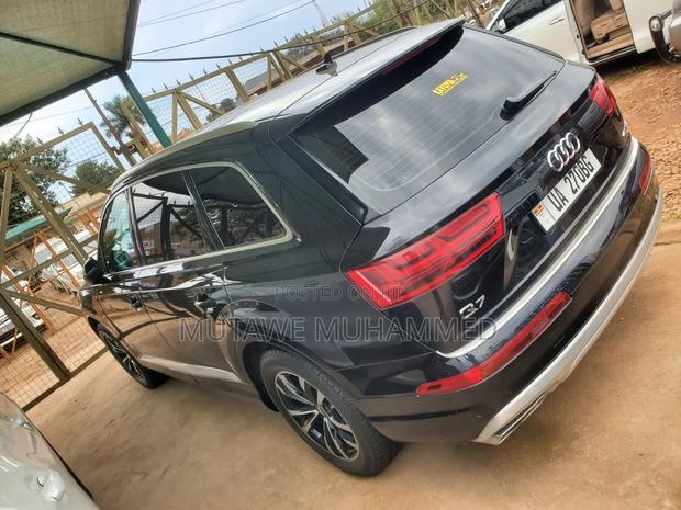 Audi Q7 2018 Black