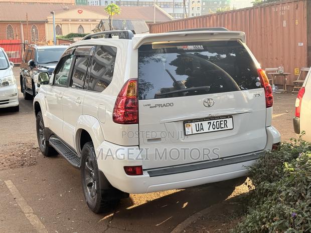 Toyota Land Cruiser Prado 2008 White