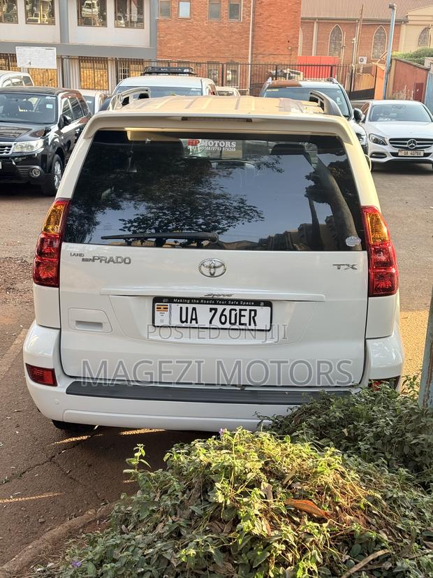 Toyota Land Cruiser Prado 2008 White