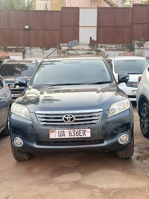 Toyota Vanguard 2012 Gray