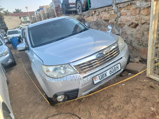 Subaru Forester 2010 Silver